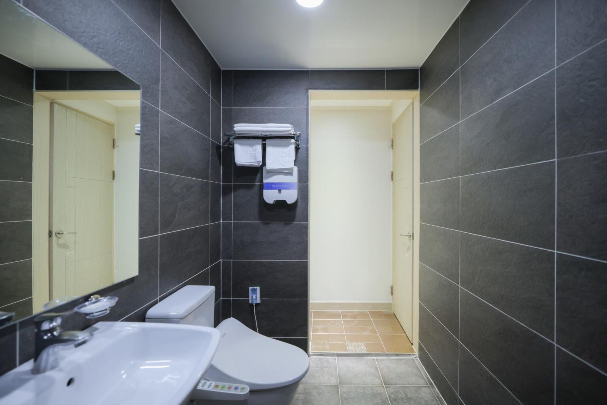 Vip Hotel Мокпо Экстерьер фото